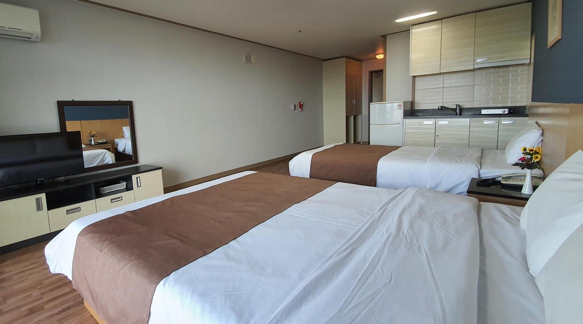 Blue Hawaii Resort Jeju Room photo