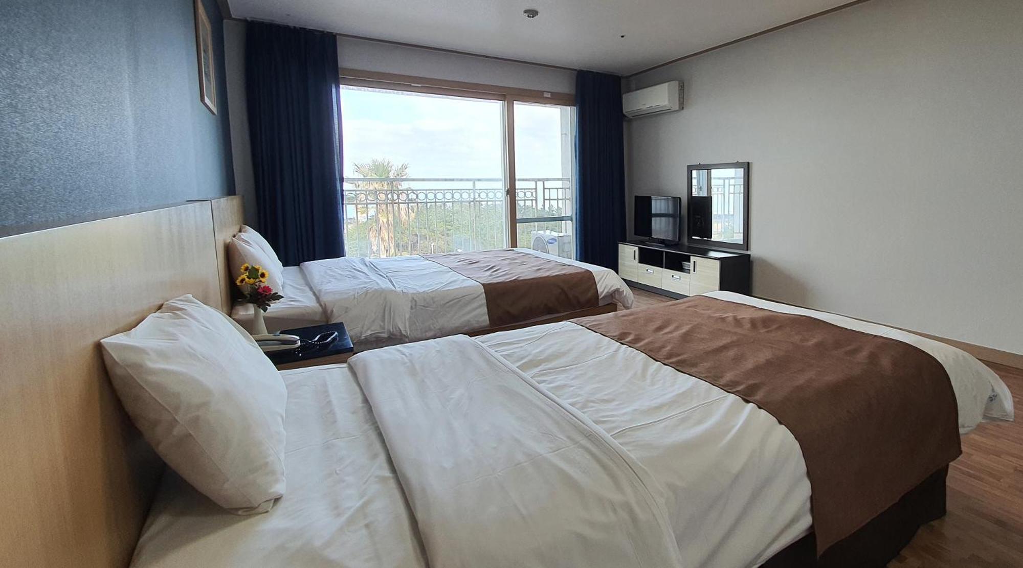 Blue Hawaii Resort Jeju Room photo